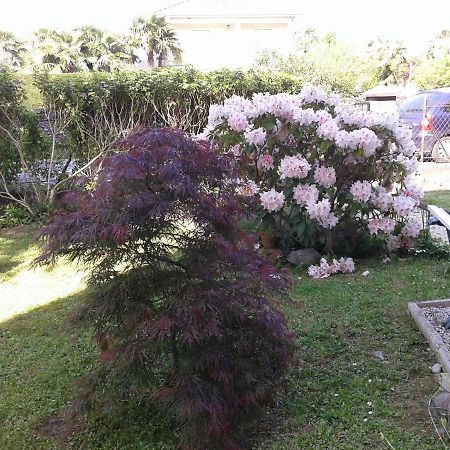 Les Floralies Bis Apartment โป ภายนอก รูปภาพ