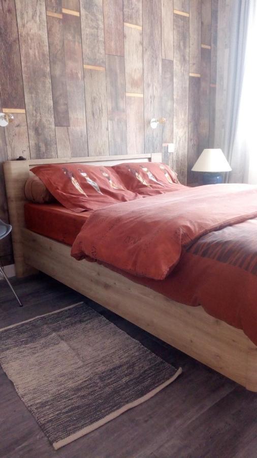 Les Floralies Bis Apartment โป ภายนอก รูปภาพ